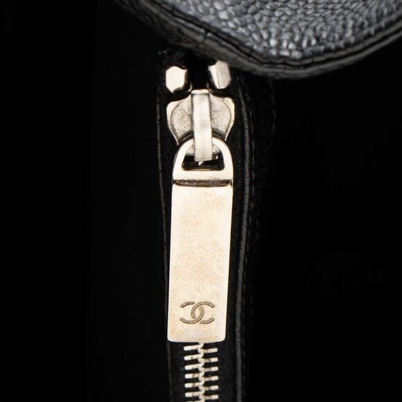 Chanel Caviar Leather Grand Shopping Tote - Picture 9 of 15